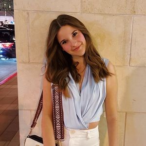 Meet your Posher, Rebecca
